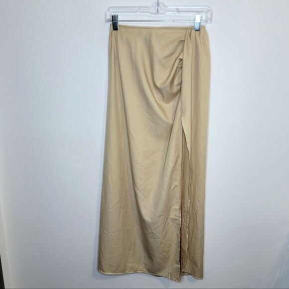 PrettyLittleThing Cream Midi Maxi Skirt Size 4 - Picture 1 of 10